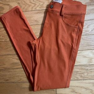 Accent skinny leggings